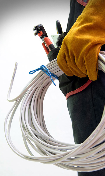 electrician-holding-wires-2