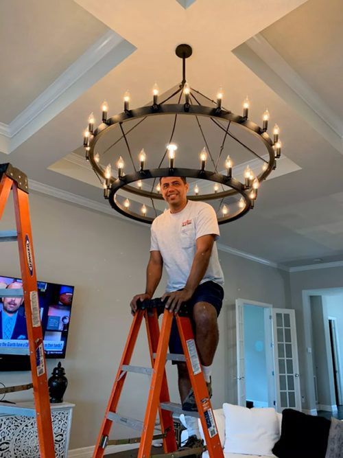 electrician-working-on-residential-lighting2